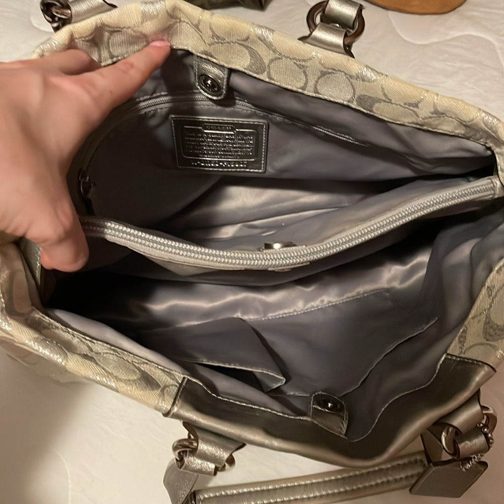 Large Coach Bag. - Picture 4 of 9